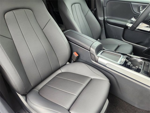 New 2026 Mercedes-Benz GLB 250 4MATIC image 16