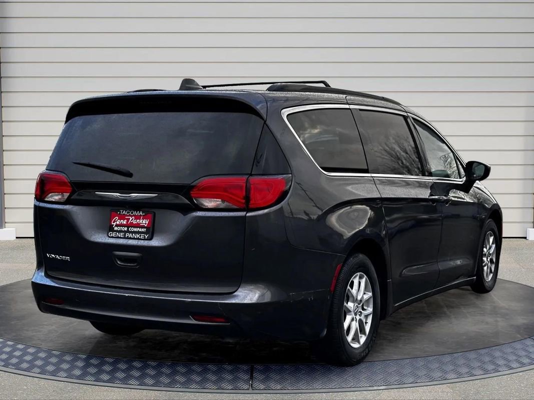 Used 2020 Chrysler Voyager Lxi image 7