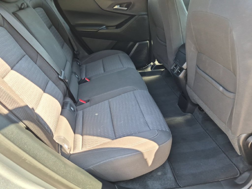 Used 2026 Chevrolet Equinox LT FWD image 27