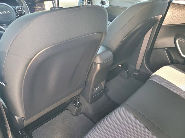 Used 2023 Kia Soul S FWD image 12