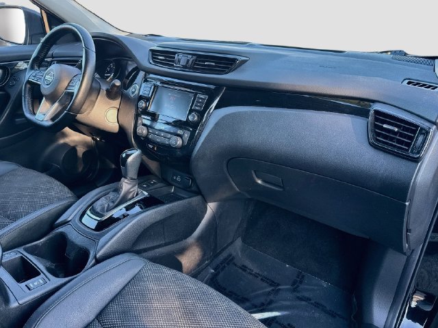 Used 2022 Nissan Rogue Sport SV w/ Technology Package AWD/4WD image 28
