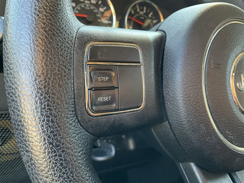 Used 2012 Jeep Wrangler Sport AWD/4WD image 18