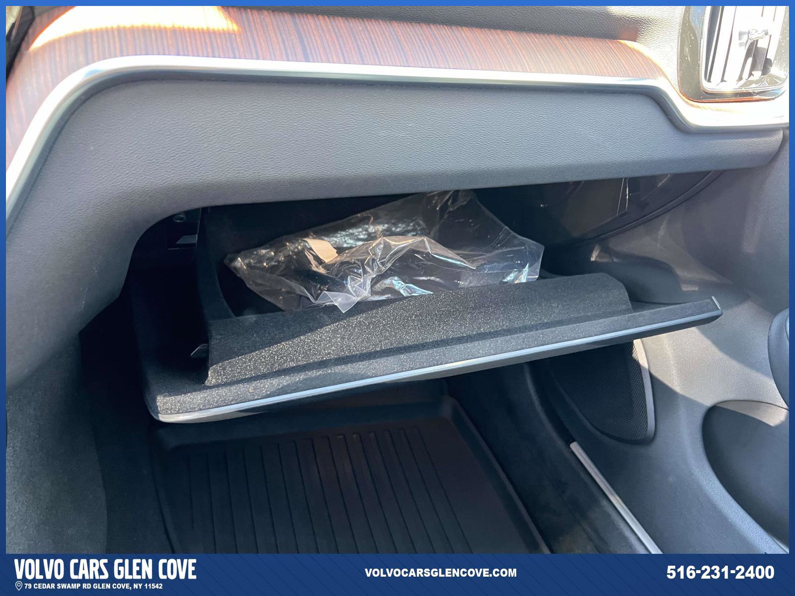 Used 2023 Volvo S60 B5 Plus w/ Climate Package image 34