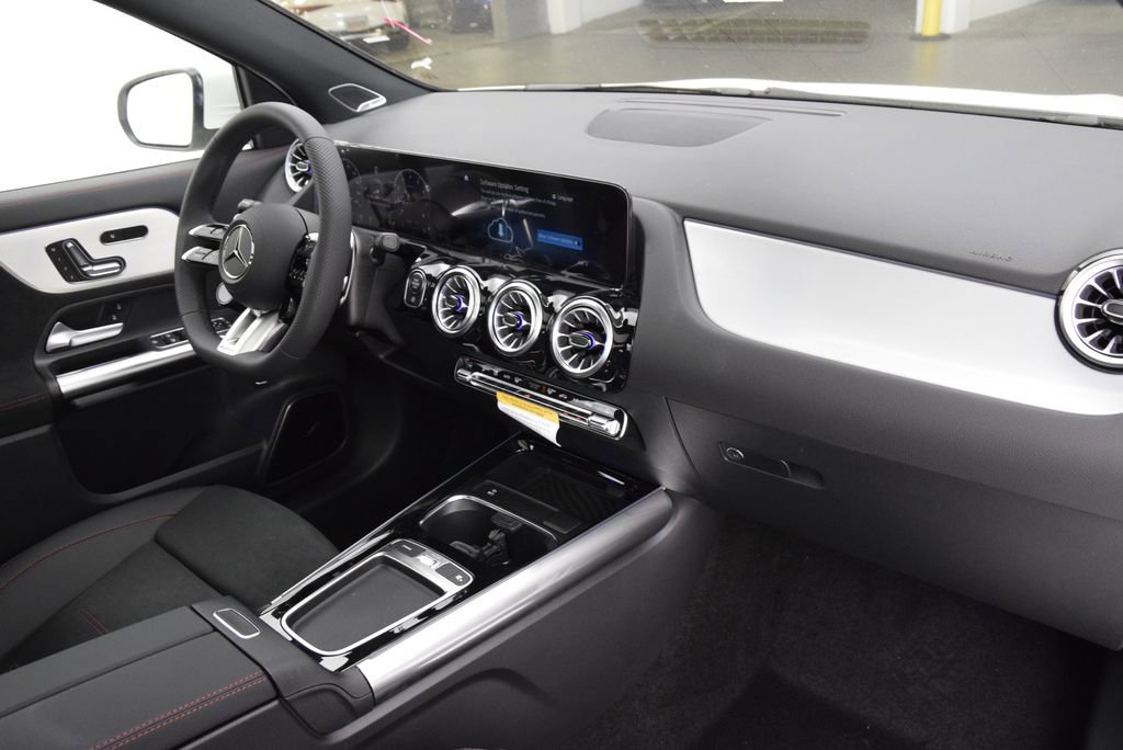 New 2026 Mercedes-Benz GLA 35 AMG 4MATIC image 15