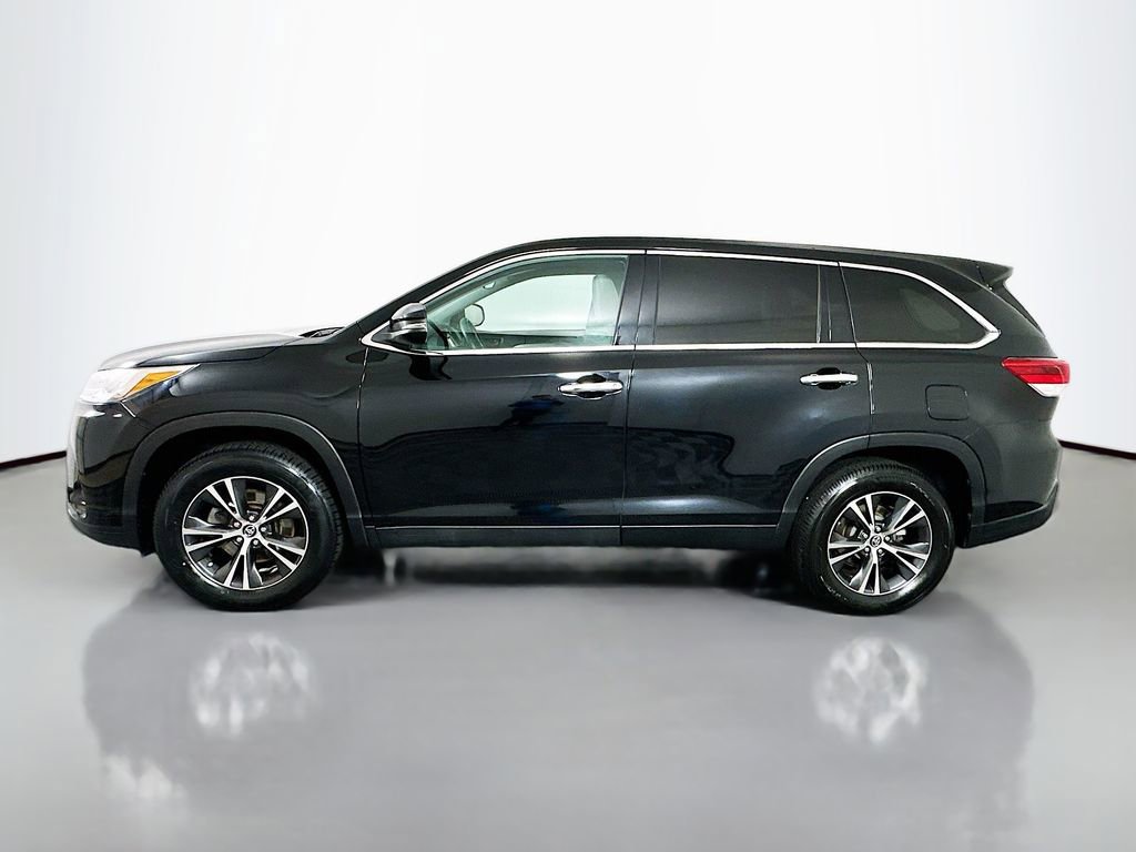 Used 2019 Toyota Highlander LE image 8