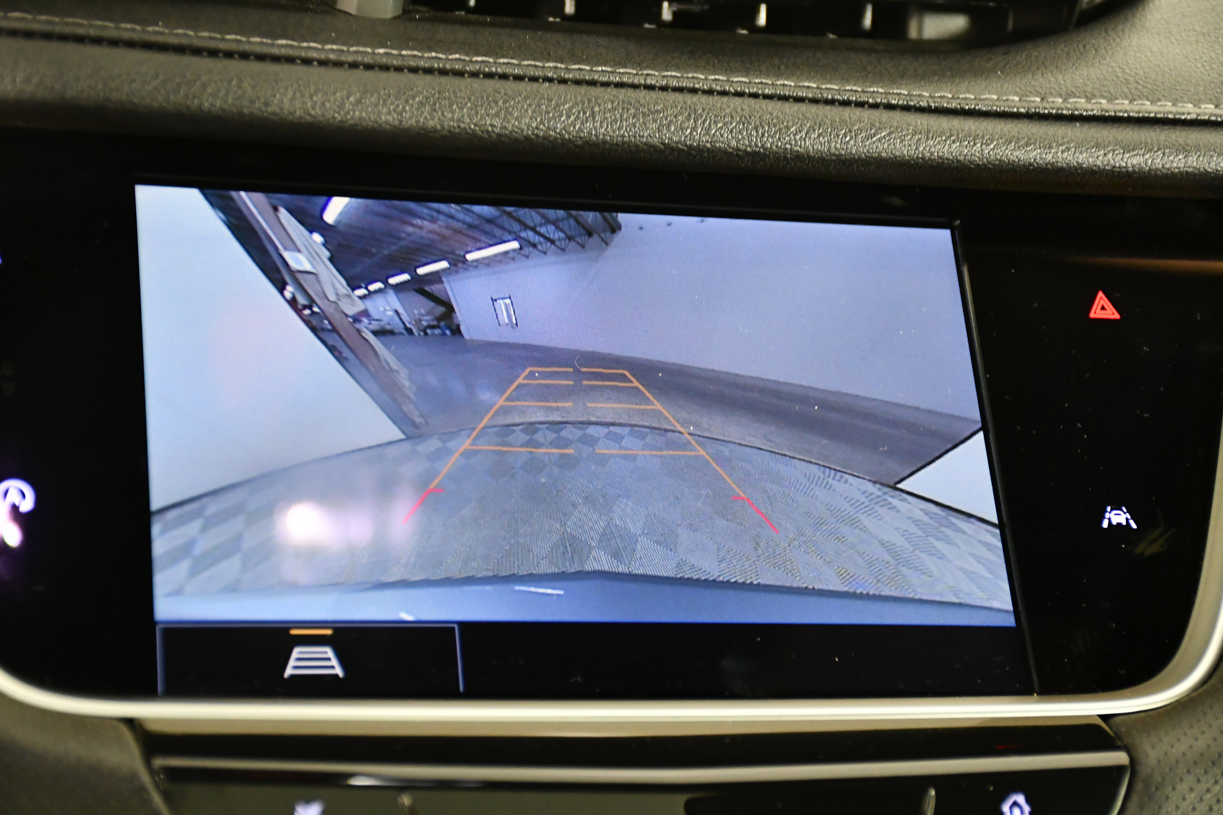 Used 2025 Cadillac XT6 Luxury image 28