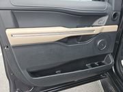 Used 2022 Ford Expedition Limited image 11