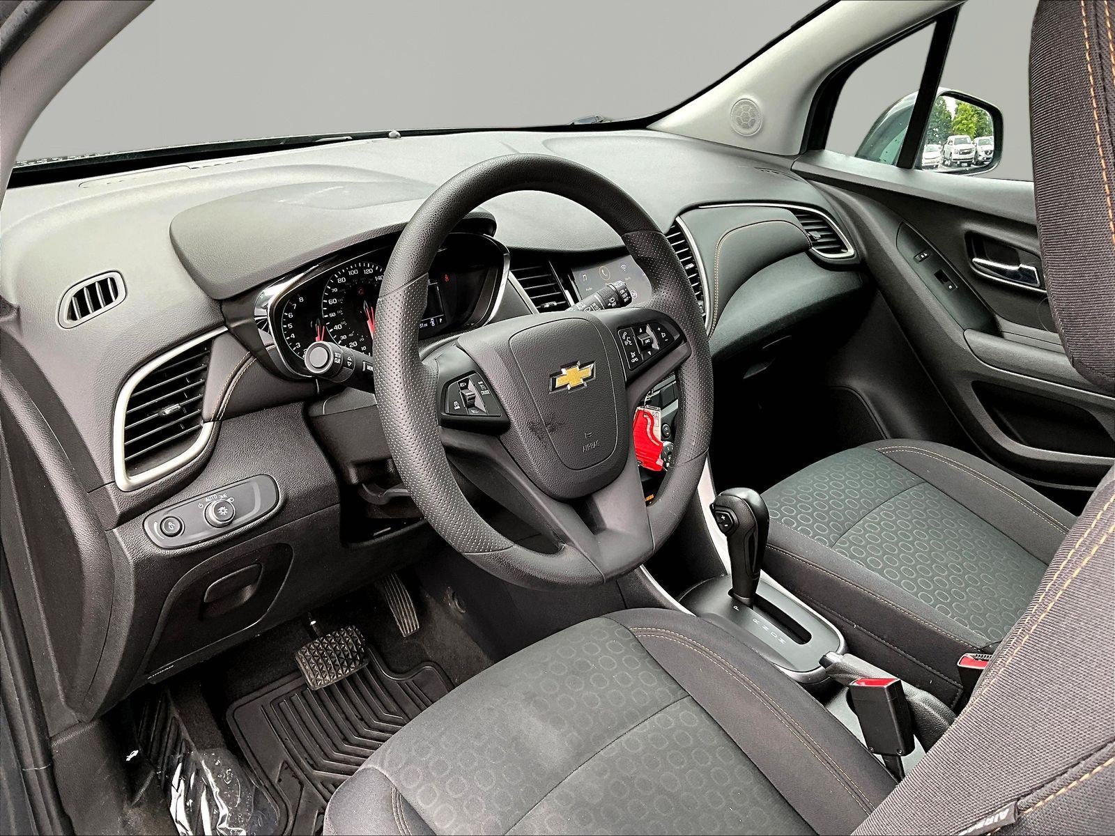 Used 2020 Chevrolet Trax LS w/ Tint and Cruise Package FWD image 16
