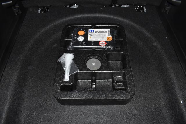 New 2026 Jeep Compass Limited image 30