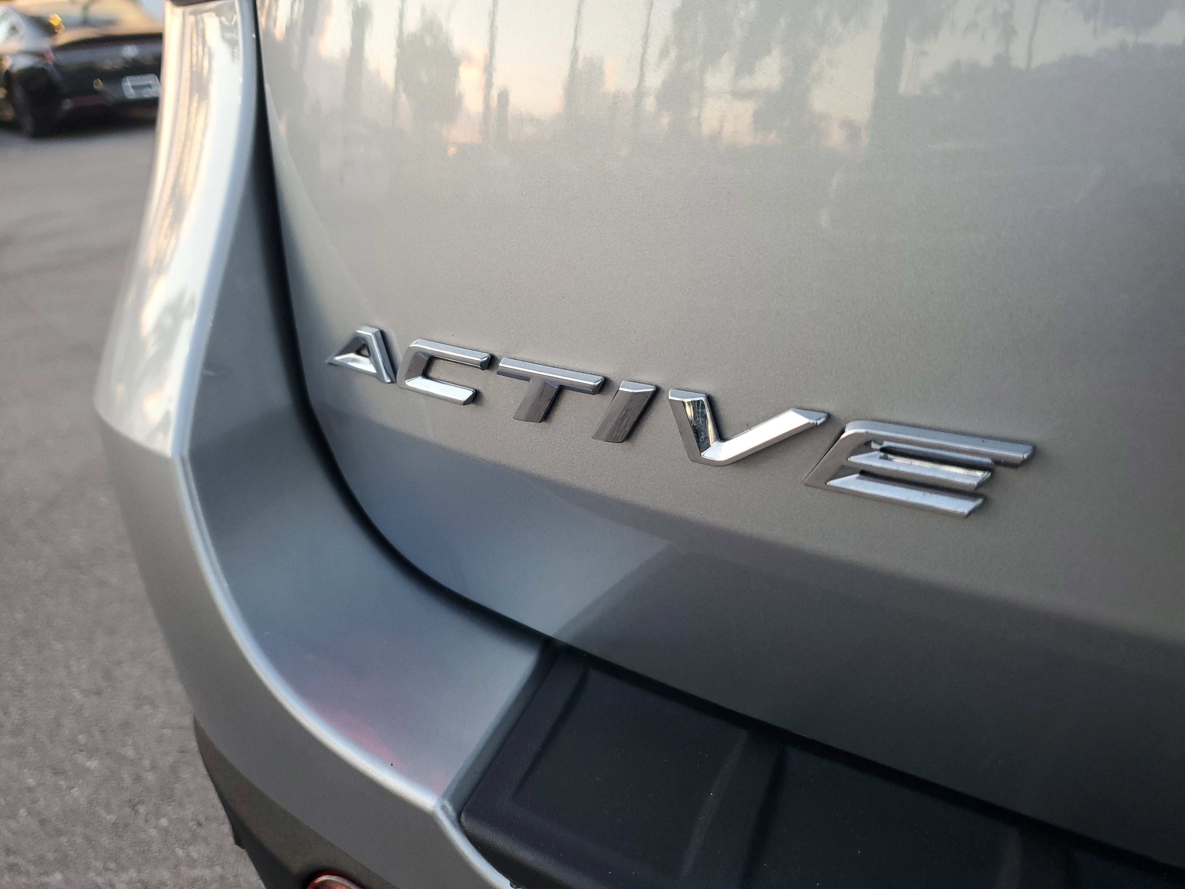 Used 2025 Ford Explorer Active image 32