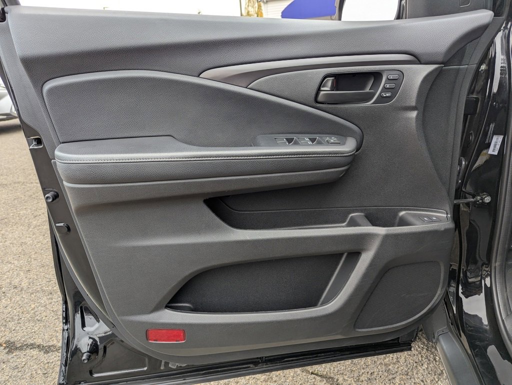 Used 2023 Honda Passport EX-L image 10