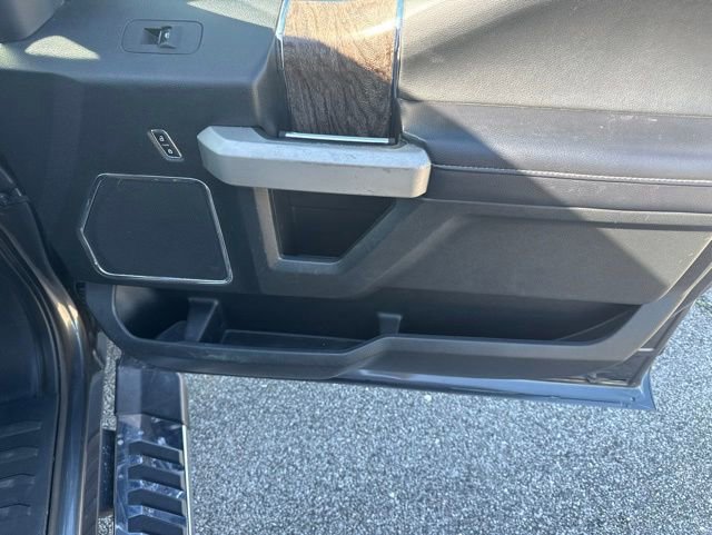 Used 2019 Ford F250 Lariat w/ Chrome Package AWD/4WD image 20