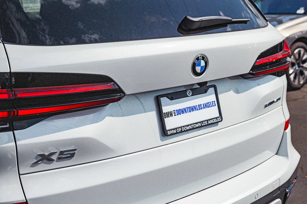 New 2026 BMW X5 sDrive40i w/ M Sport Package image 8