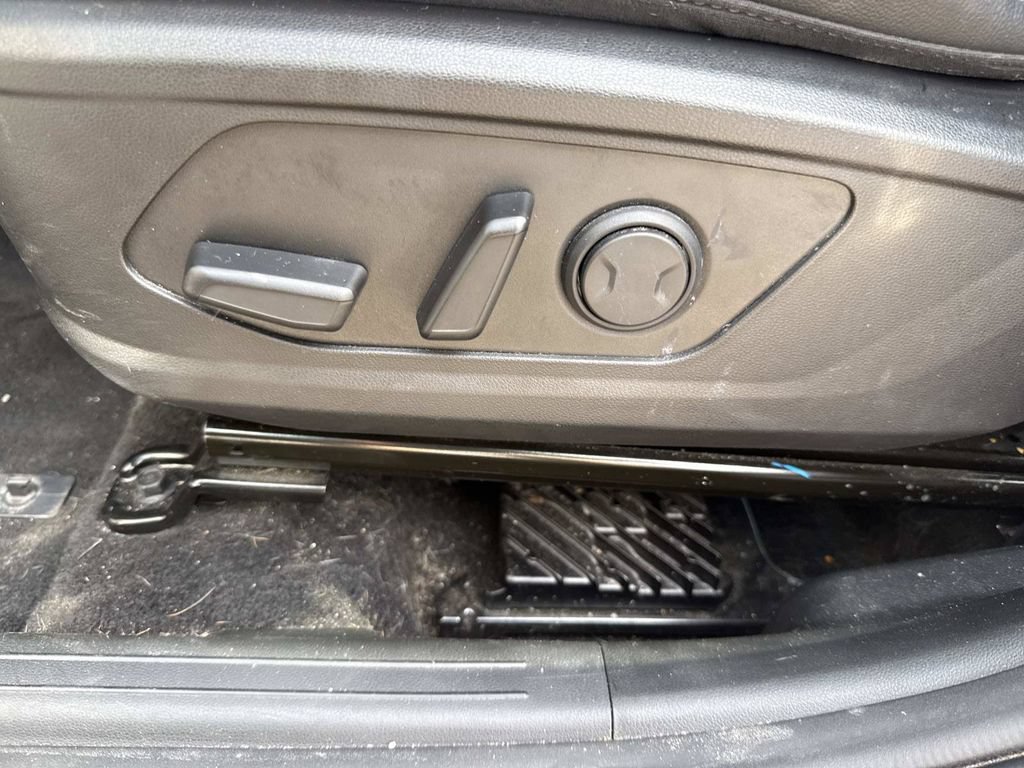 Used 2023 Hyundai Tucson Limited FWD image 25