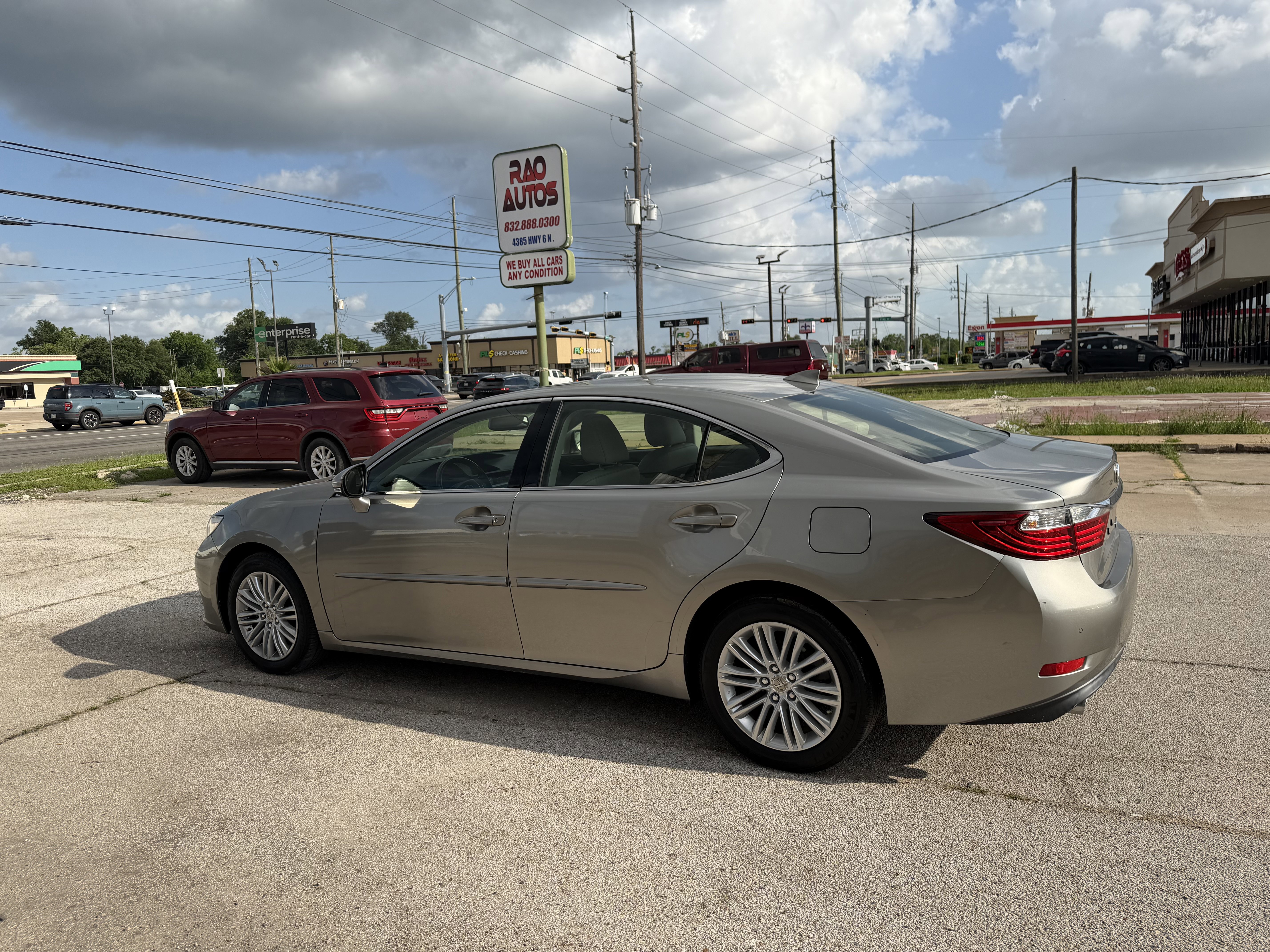 Used 2015 Lexus ES 350 w/ Luxury Package FWD image 12