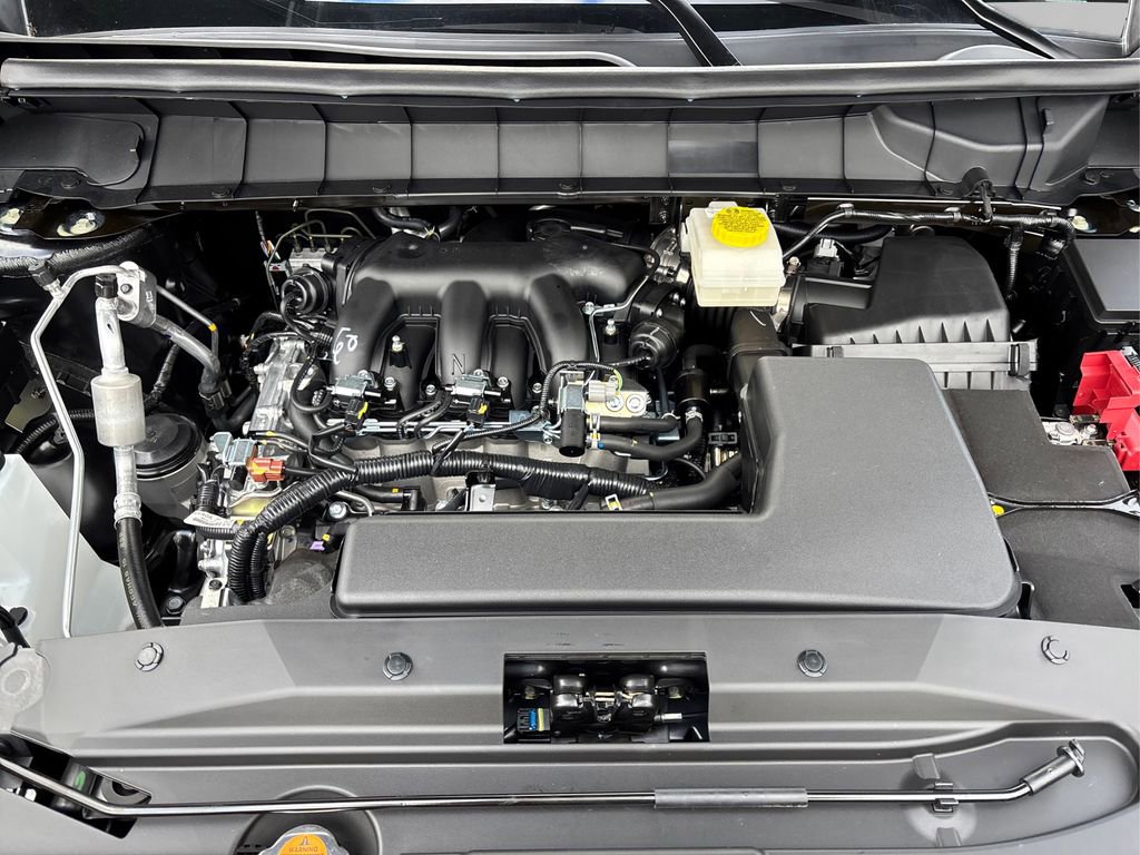 New 2025 Nissan Pathfinder S image 13