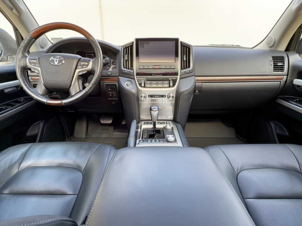 Used 2018 Toyota Land Cruiser AWD/4WD image 17