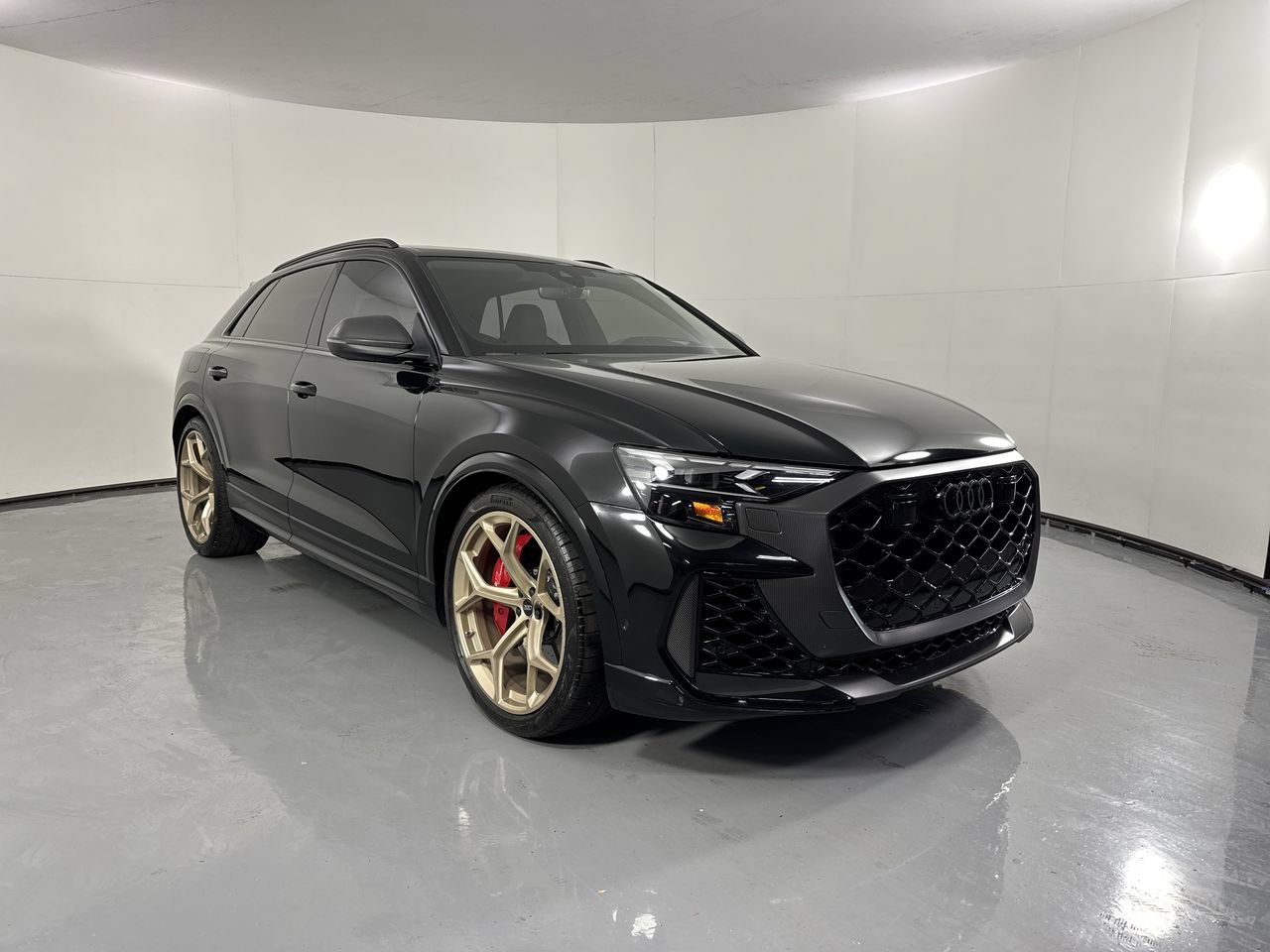 Used 2025 Audi RS Q8 performance w/ Matte Carbon Package AWD/4WD image 28