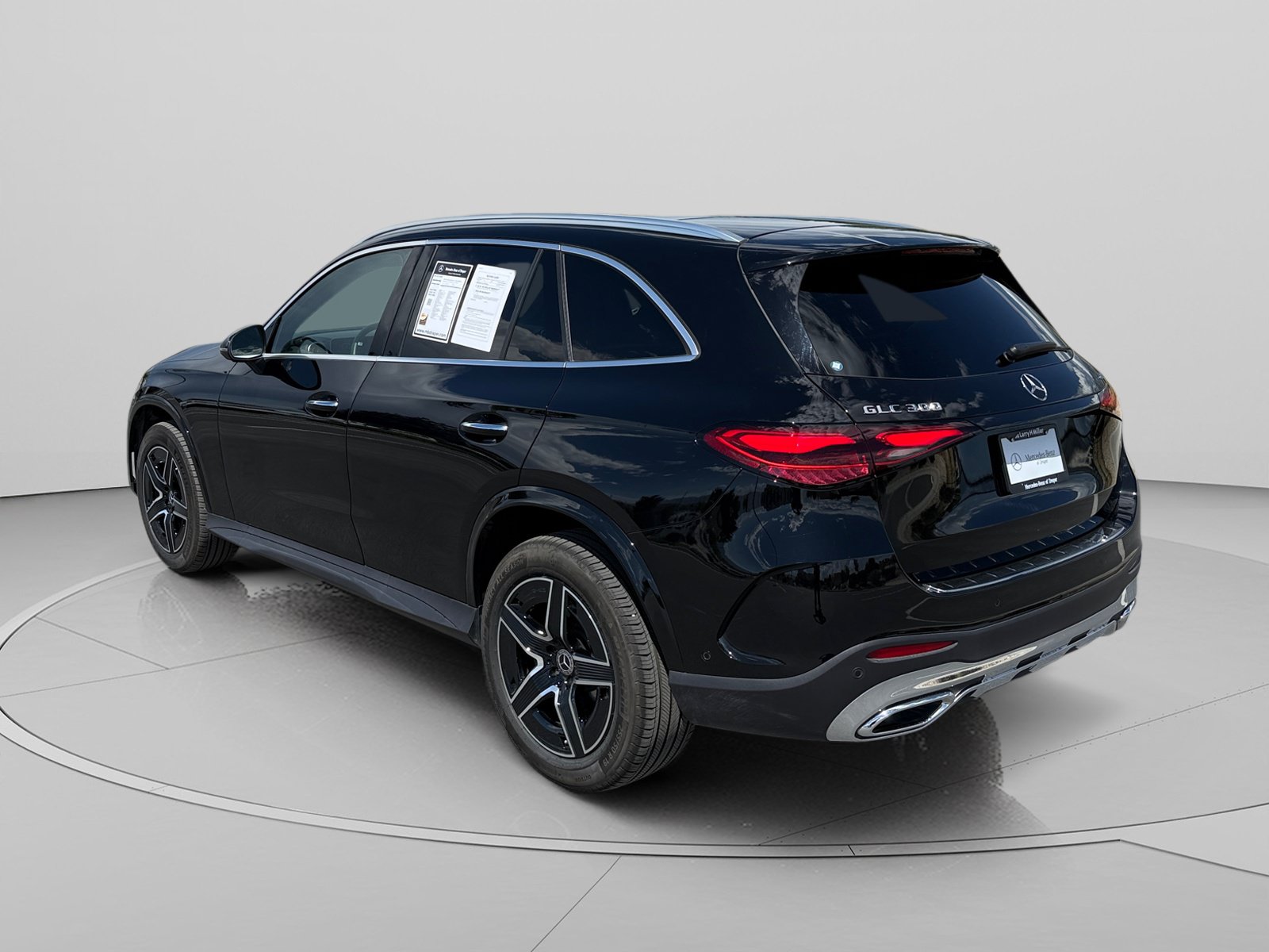 Certified 2026 Mercedes-Benz GLC 300 4MATIC image 3