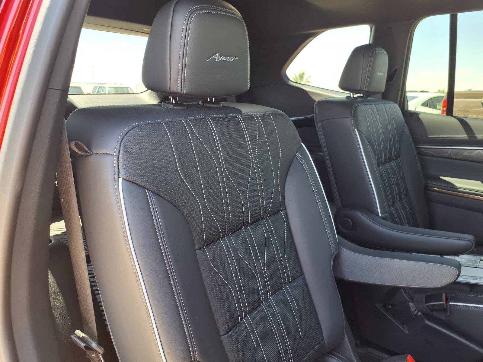 Used 2025 Buick Enclave Avenir w/ Trailering Package, 5000 lbs. FWD image 14
