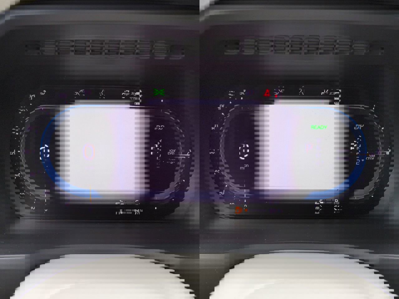 New 2025 Volvo XC90 T8 Plus w/ Protection Package Premier image 25