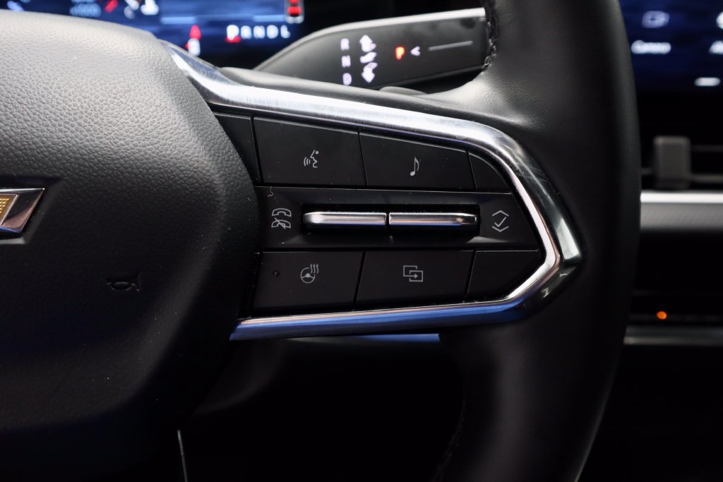 Used 2025 Chevrolet Equinox LT AWD/4WD image 31