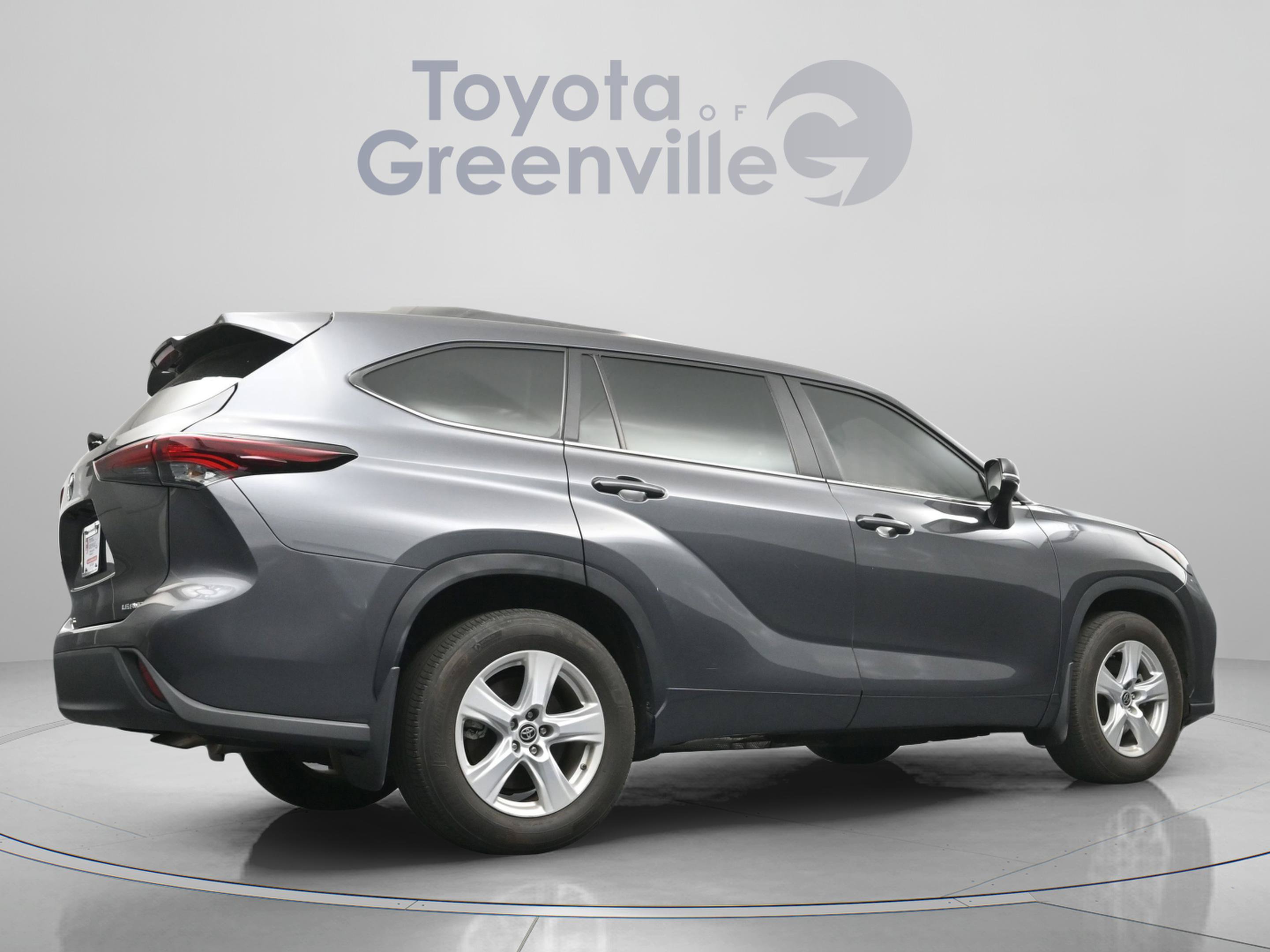 Certified 2024 Toyota Highlander LE AWD/4WD image 14