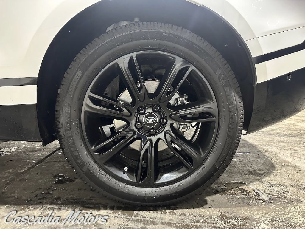 Used 2019 Land Rover Range Rover Velar R-Dynamic SE image 29