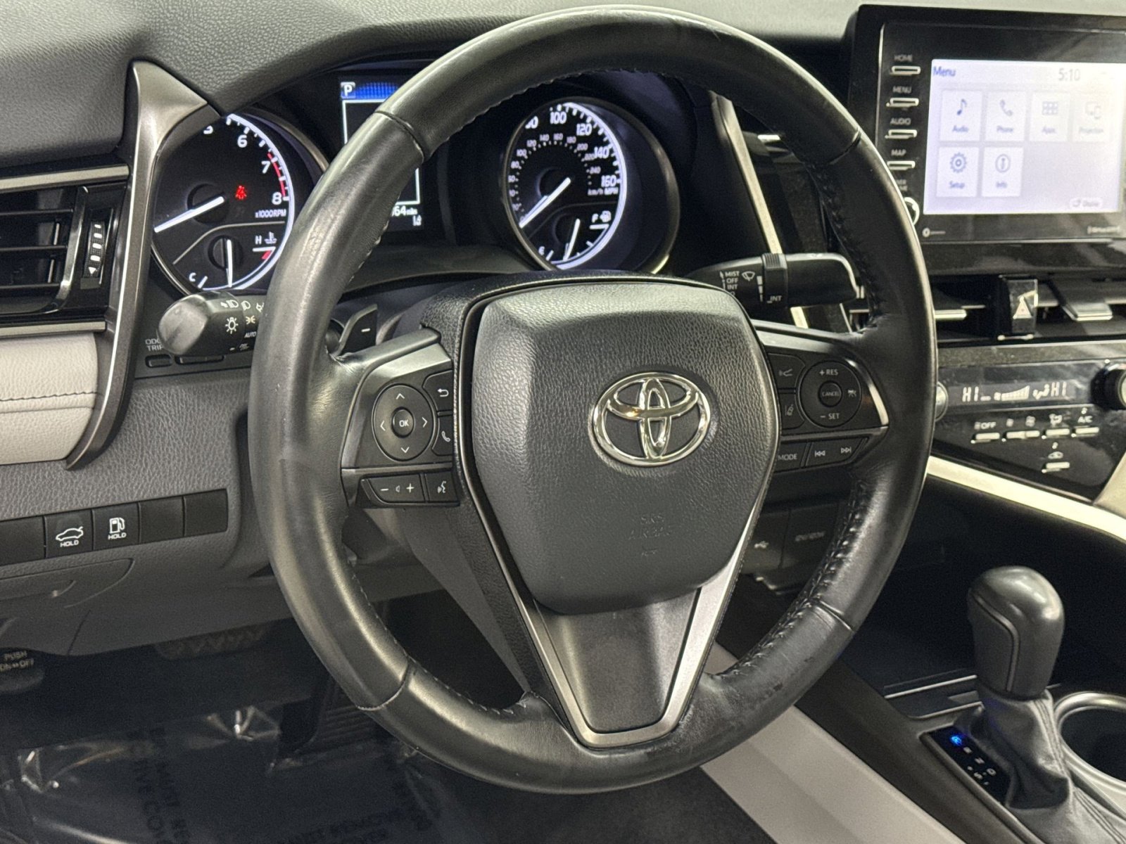 Used 2022 Toyota Camry SE image 19