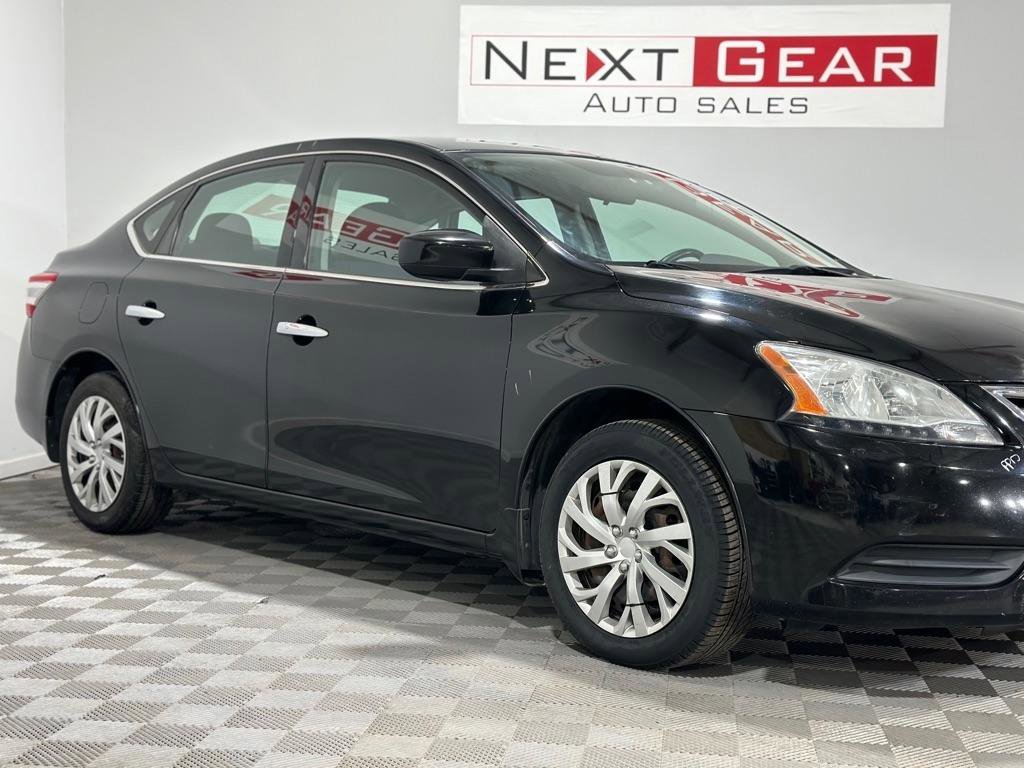 Used 2015 Nissan Sentra SV image 2