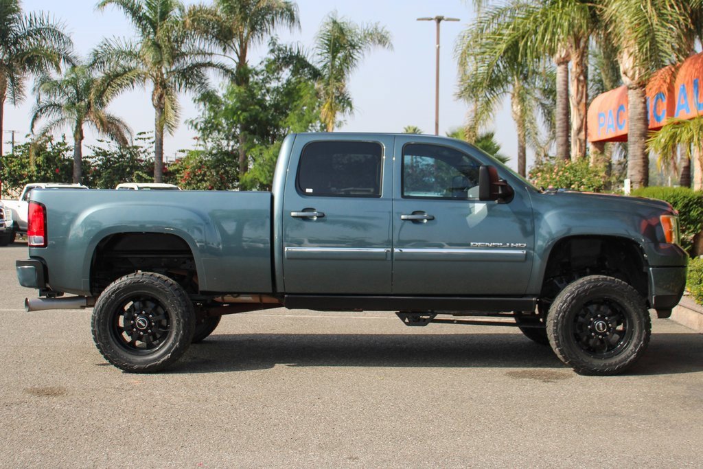 Used 2011 GMC Sierra 2500 Denali image 12