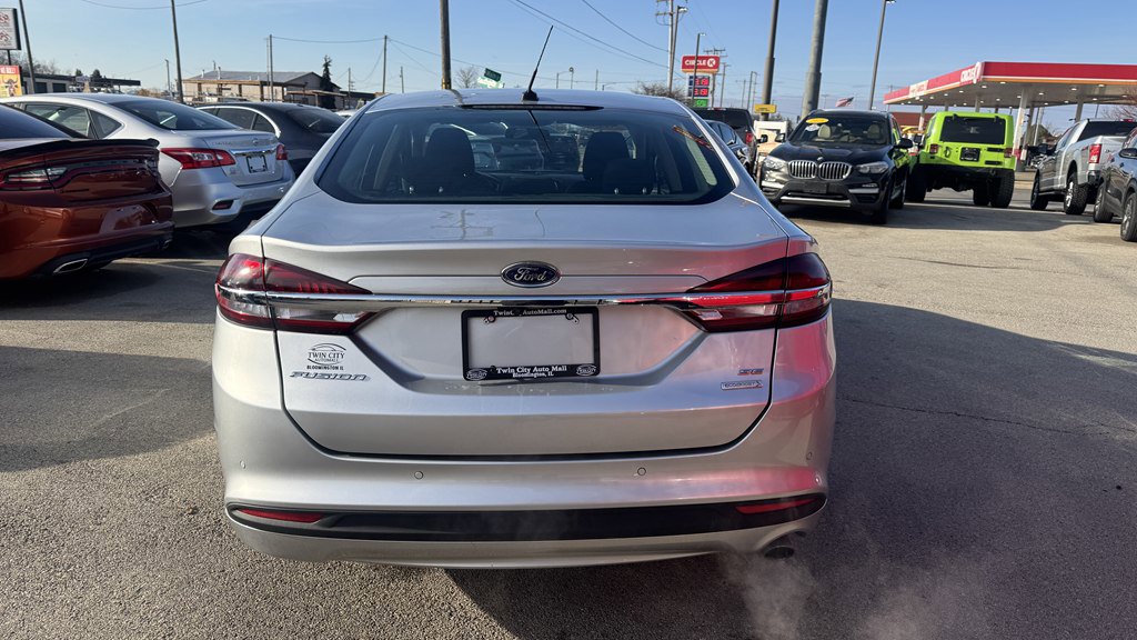 Used 2018 Ford Fusion SE w/ Fusion SE Technology Package image 7