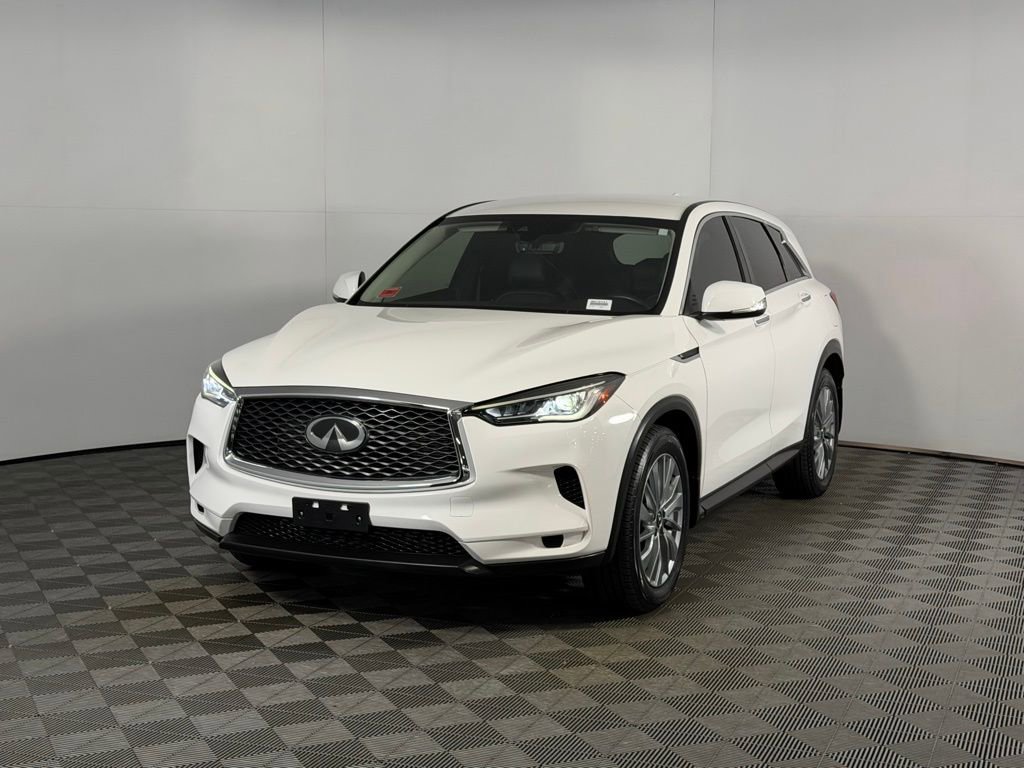 Used 2023 INFINITI QX50 Pure image 3