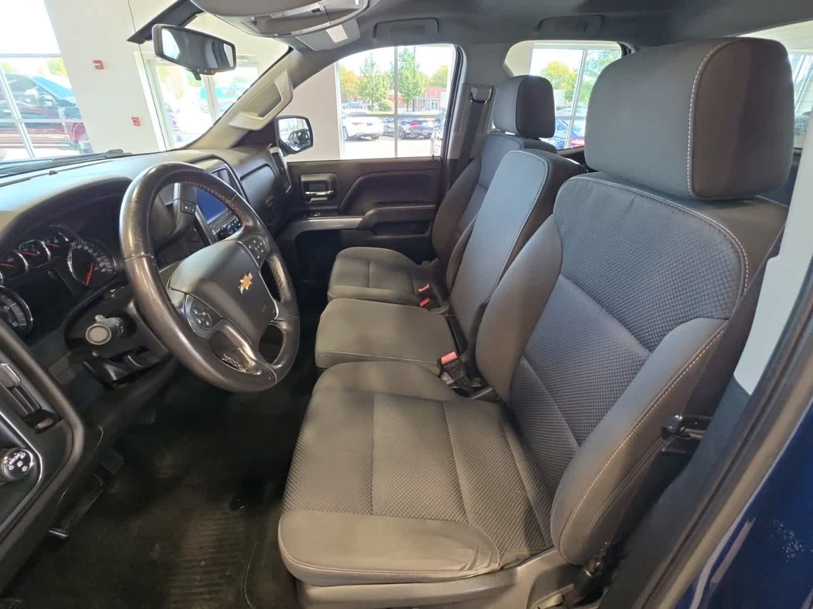 Used 2018 Chevrolet Silverado 1500 LT w/ All Star Edition AWD/4WD image 17