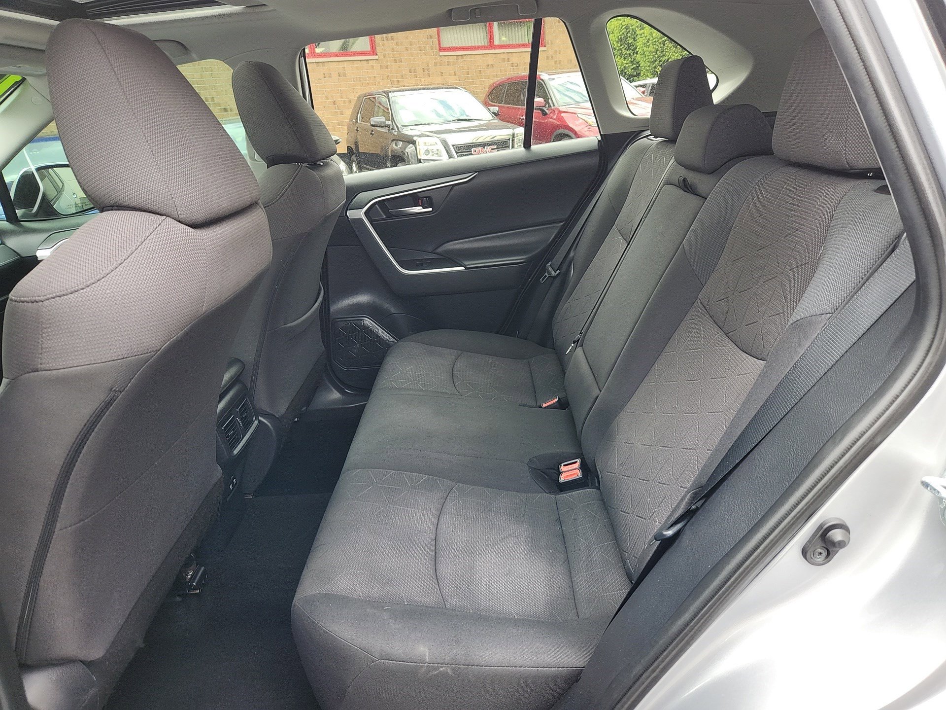 Used 2019 Toyota RAV4 XLE w/ Convenience Package AWD/4WD image 26