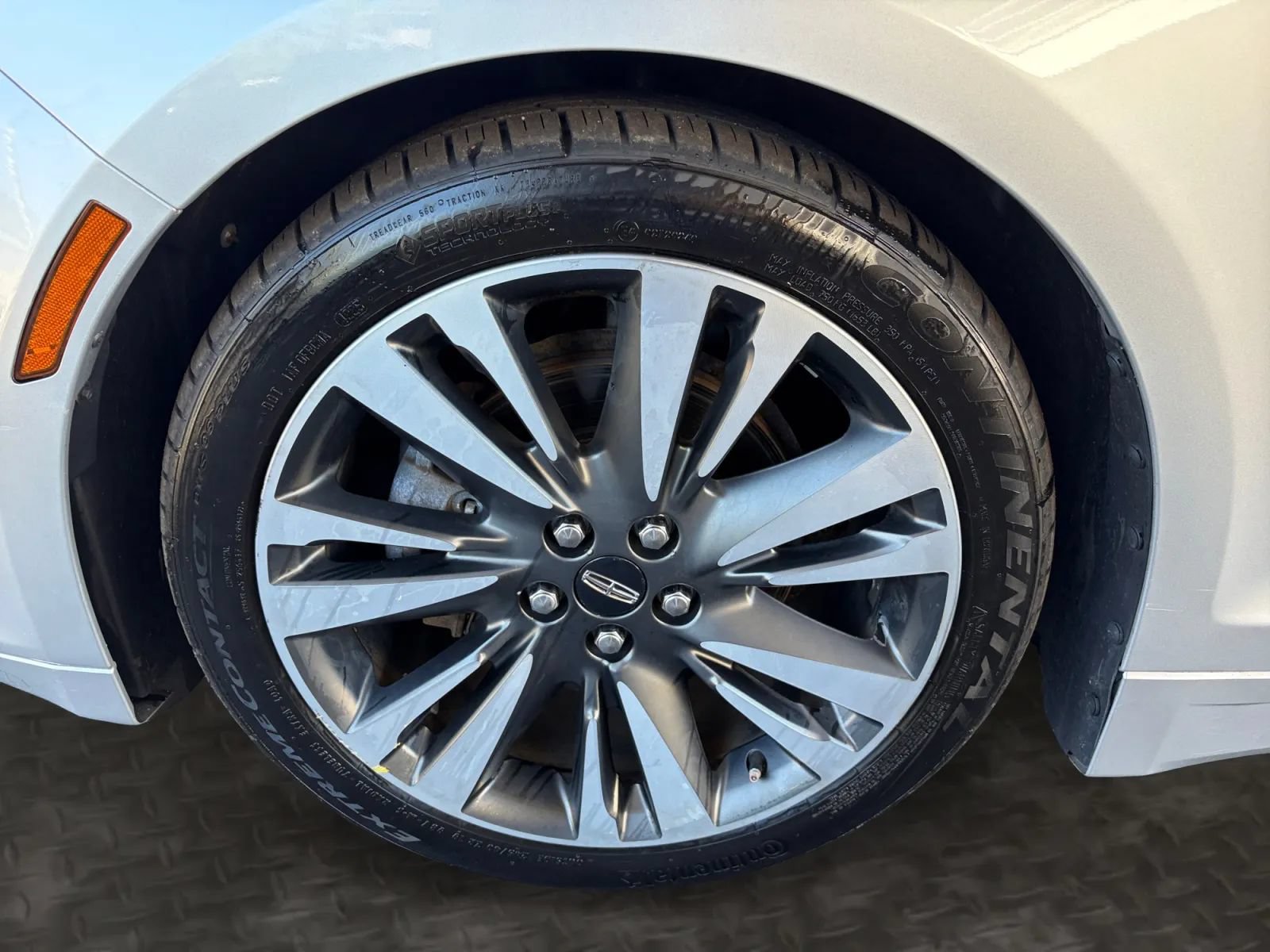 Used 2018 Lincoln MKZ Reserve w/ Climate Package AWD/4WD image 36
