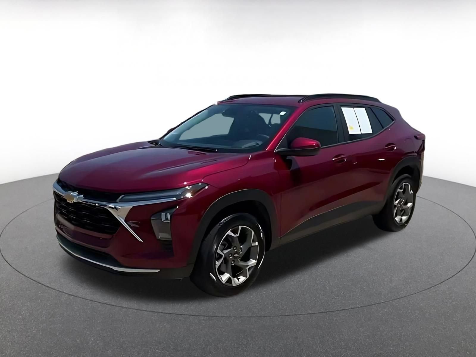 Used 2025 Chevrolet Trax LT FWD image 5