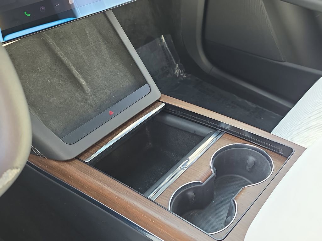 Used 2023 Tesla Model X image 29