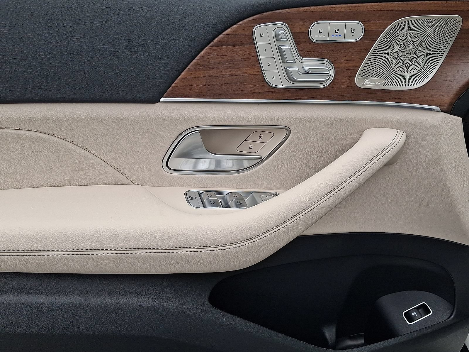 New 2026 Mercedes-Benz GLS 450 4MATIC image 8