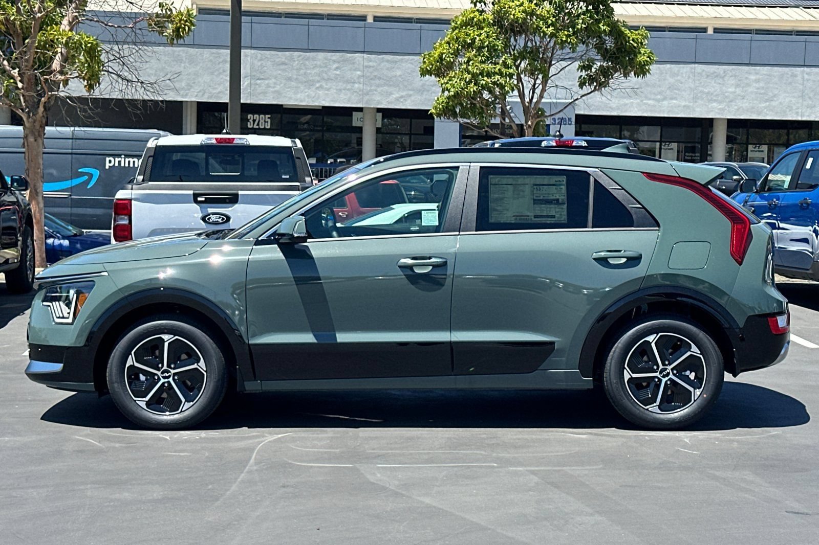 New 2026 Kia Niro FWD image 7