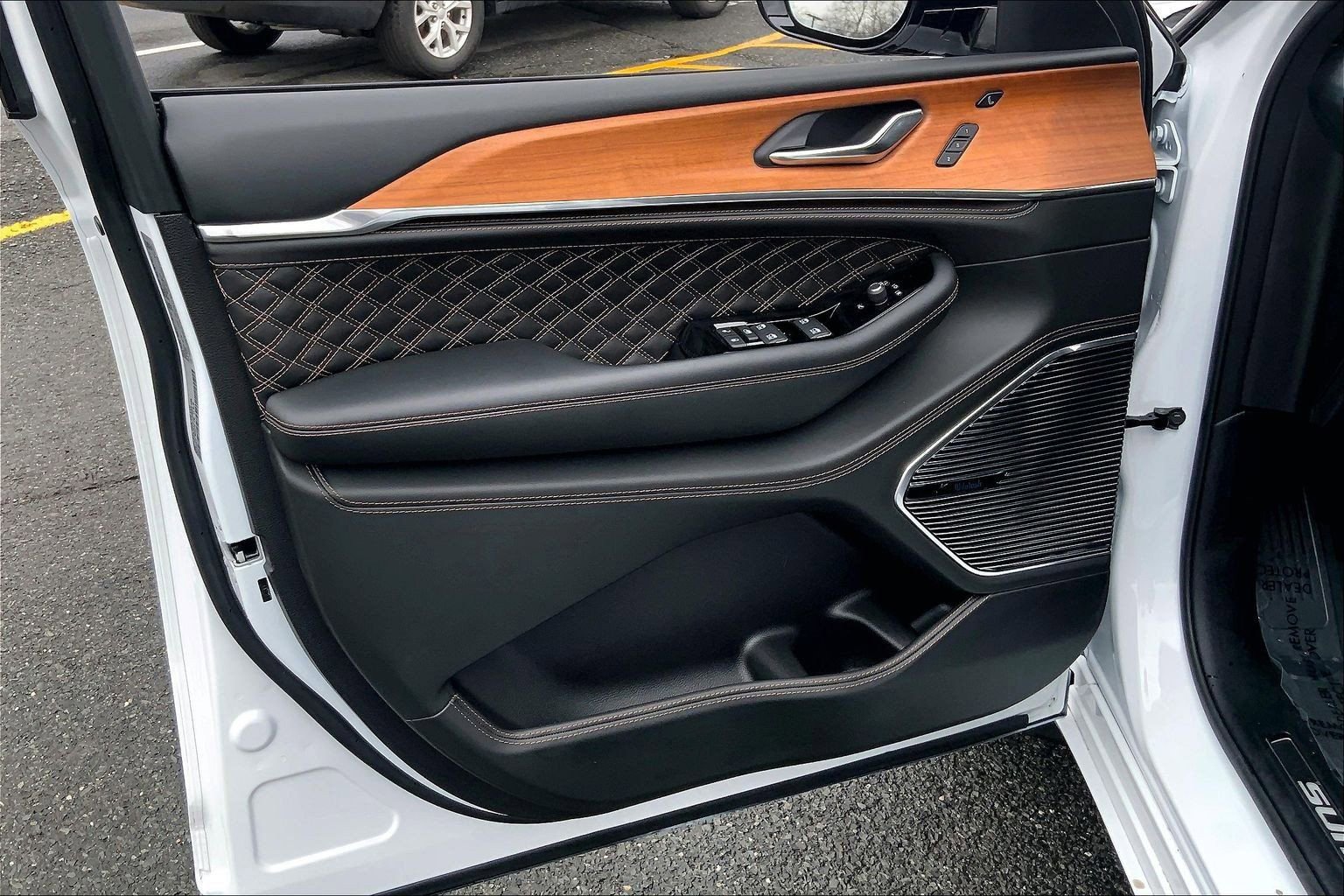 Certified 2025 Jeep Grand Cherokee L Summit image 21