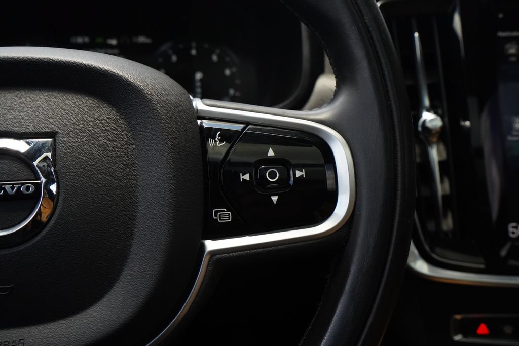 Used 2019 Volvo V90 T6 Cross Country AWD/4WD image 31