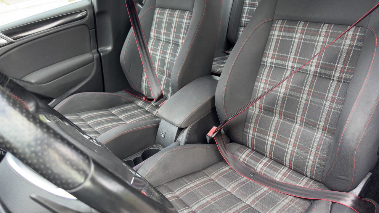 Used 2013 Volkswagen Golf 4-Door image 28