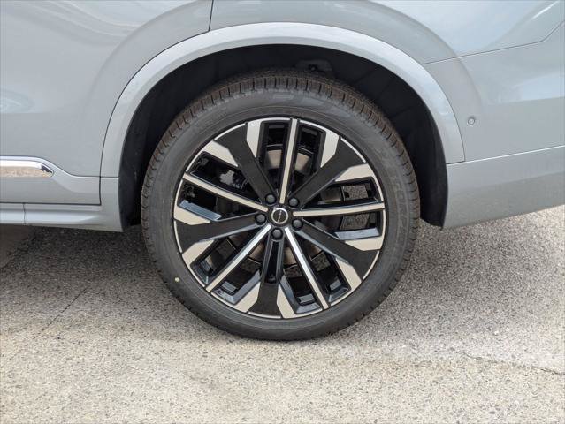 New 2026 Volvo XC90 T8 Plus w/ Protection Package AWD/4WD image 6
