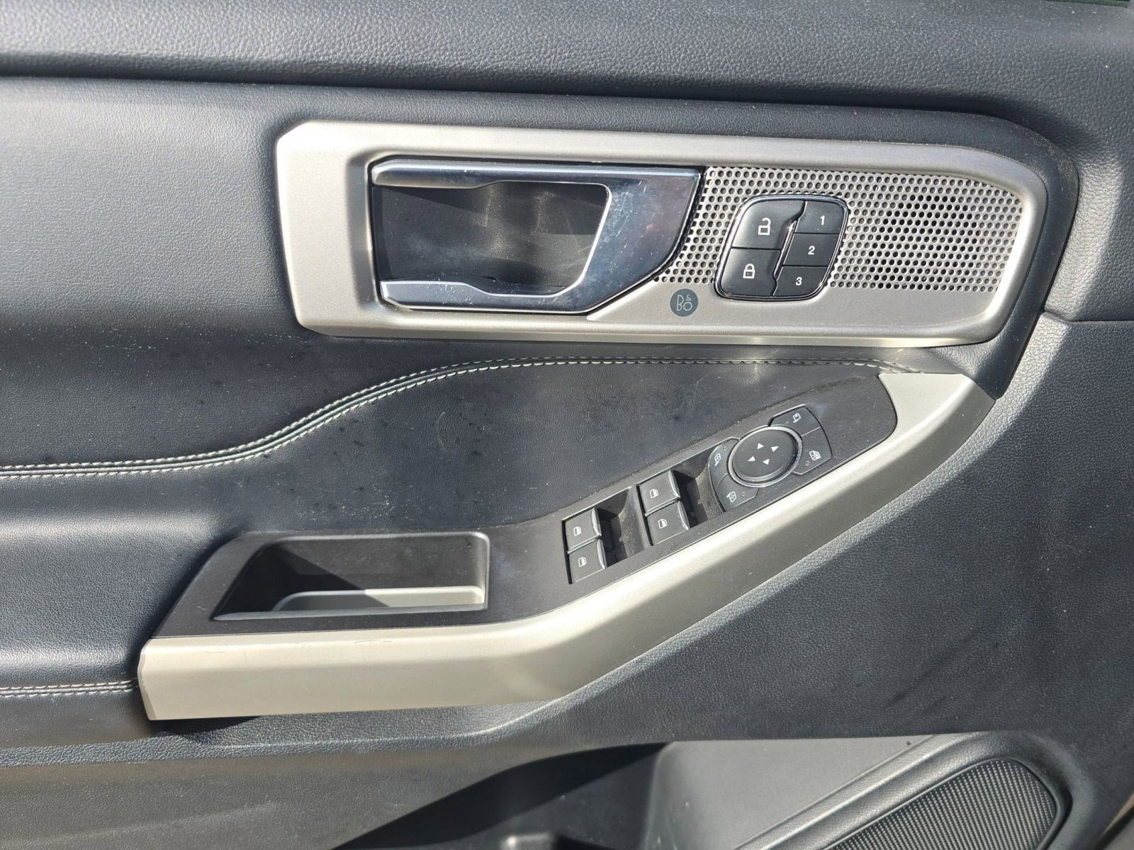 Used 2021 Ford Explorer Limited w/ Equipment Group 301A image 20