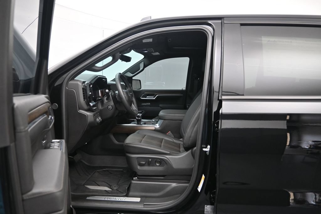 Used 2026 Chevrolet Silverado 1500 High Country w/ Midnight Edition AWD/4WD image 23