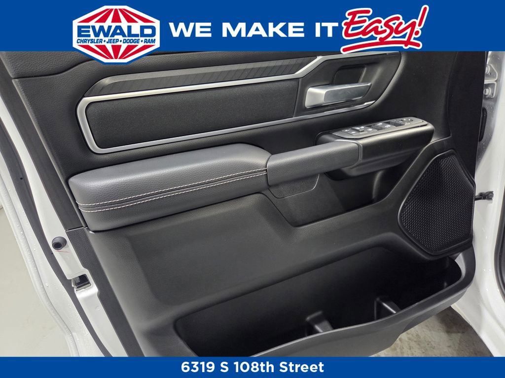 New 2026 RAM 1500 Big Horn AWD/4WD image 11