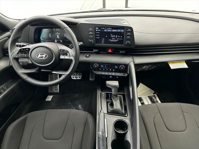 New 2026 Hyundai Elantra SEL Sport FWD image 20