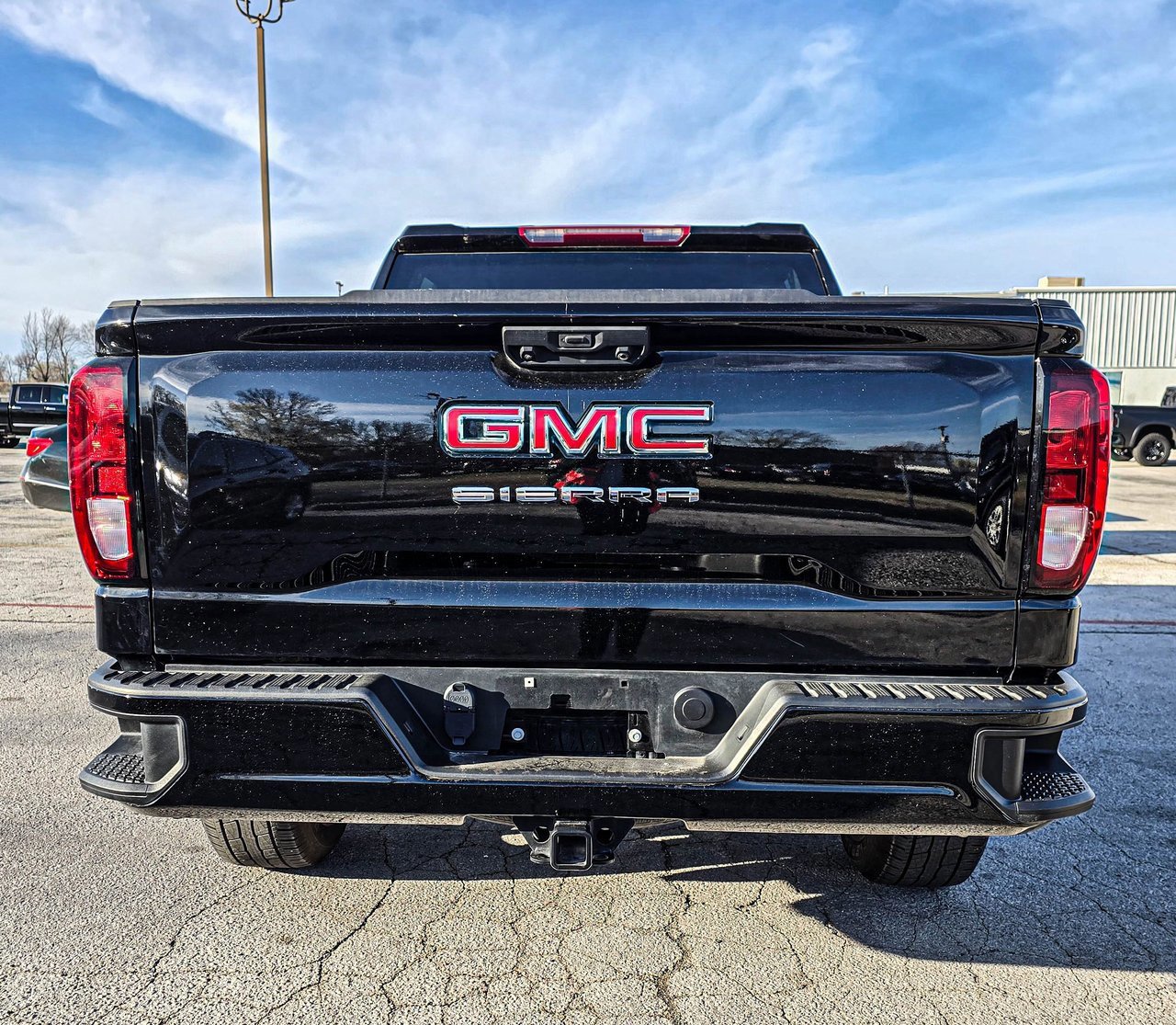 Used 2024 GMC Sierra 1500 Pro w/ Graphite Edition image 5