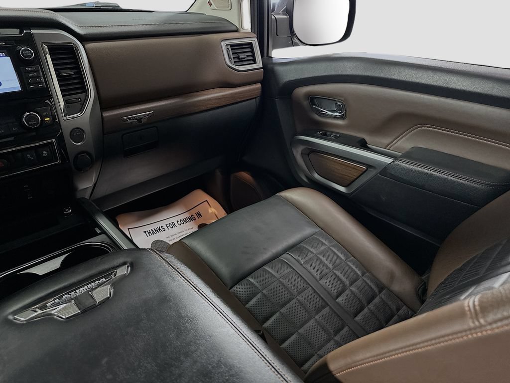 Used 2018 Nissan Titan Platinum Reserve AWD/4WD image 22